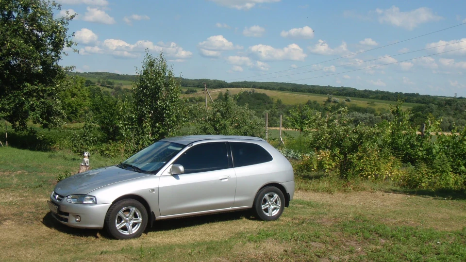 Mitsubishi Colt спритний 4G92 3