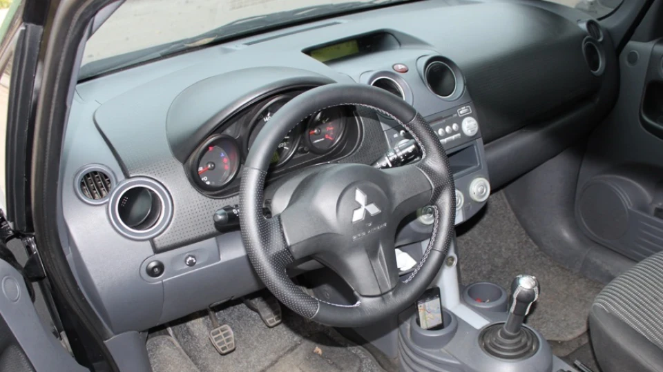 Mitsubishi Colt Вухатий розбійник 2
