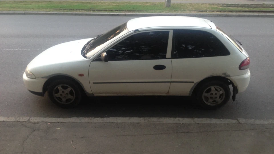 Mitsubishi Colt хом'як (CA0)