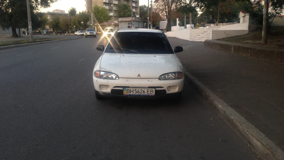 Mitsubishi Colt хом'як (CA0) 4