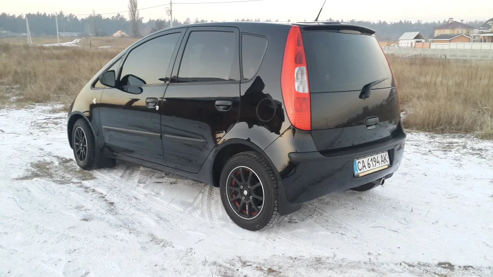 Mitsubishi Colt Z34A 5