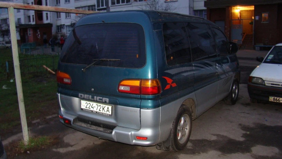 Mitsubishi Delica 2.4 Пекельний намиста)) 5