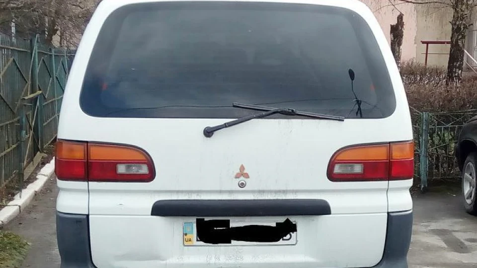 Mitsubishi Delica 2,5 ТD 2