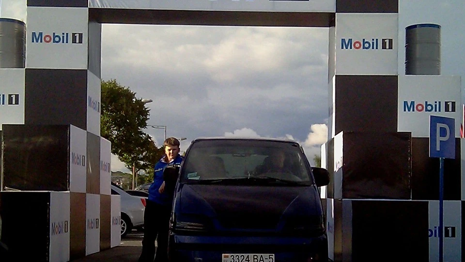 Mitsubishi Delica зробив на 2,4 2