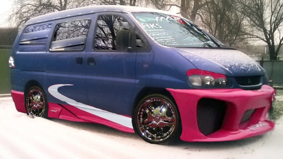 Mitsubishi Delica синій ХуЛіГаН 3