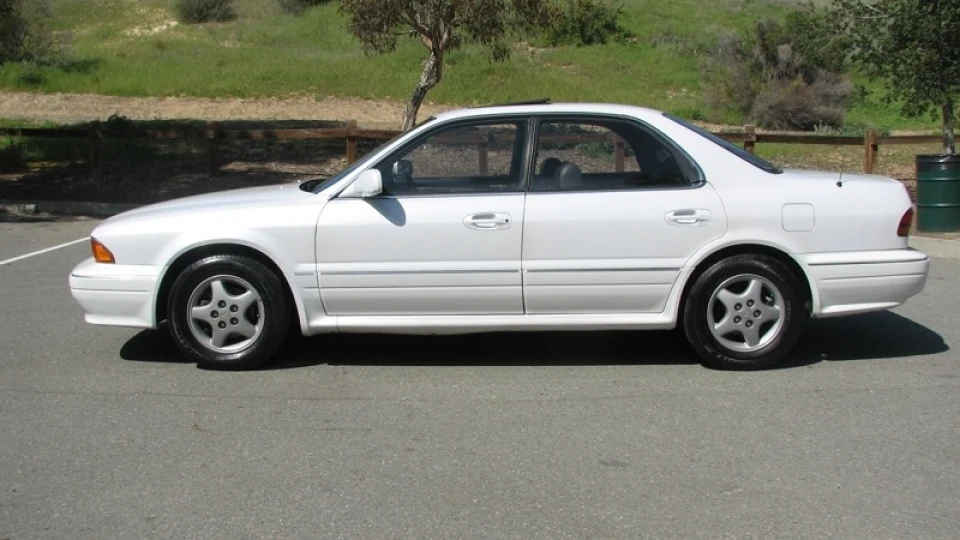 Mitsubishi Diamante
