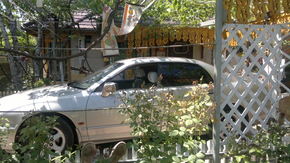 Mitsubishi Diamante 4