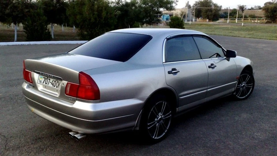 Mitsubishi Diamante 2,5 200 л.с