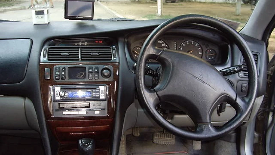 Mitsubishi Diamante 3.0V6 GDI 240 h.p