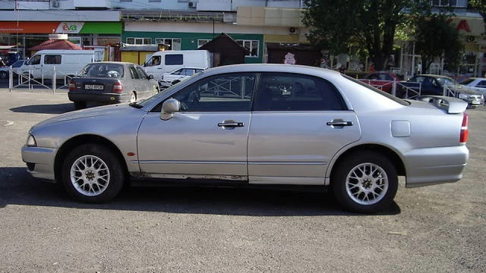 Mitsubishi Diamante 3.0V6 GDI 240 h.p 2