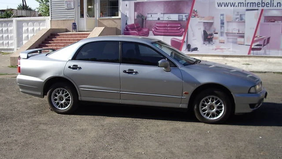 Mitsubishi Diamante 3.0V6 GDI 240 h.p 4