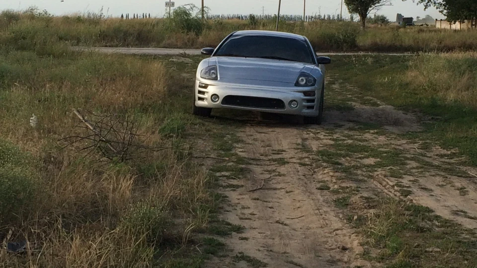 Mitsubishi Eclipse 2