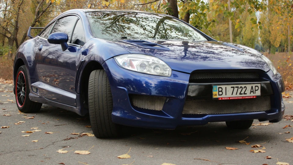 Mitsubishi Eclipse 2