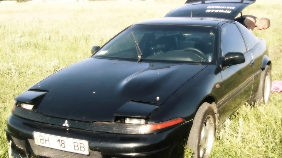 Mitsubishi Eclipse 4