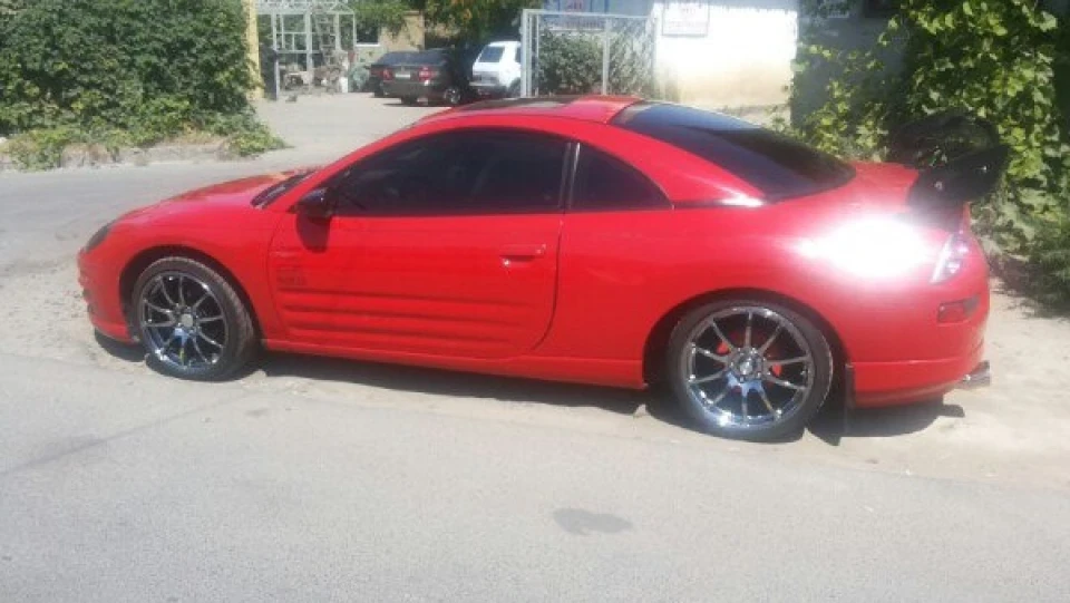 Mitsubishi Eclipse 4
