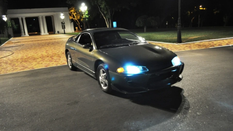 Mitsubishi Eclipse 2