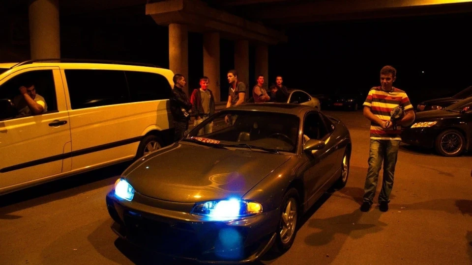 Mitsubishi Eclipse 4