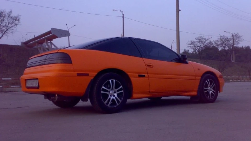 Mitsubishi Eclipse 2