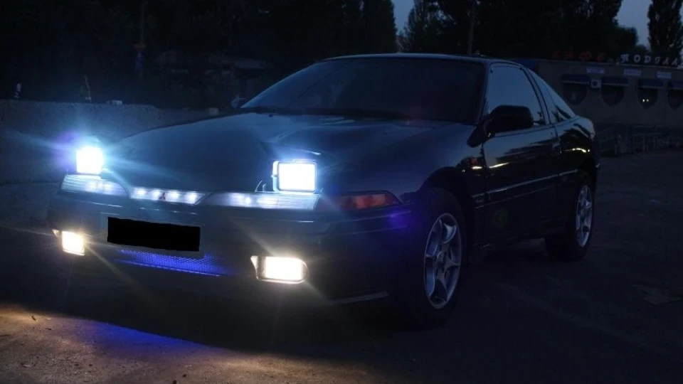 Mitsubishi Eclipse 4