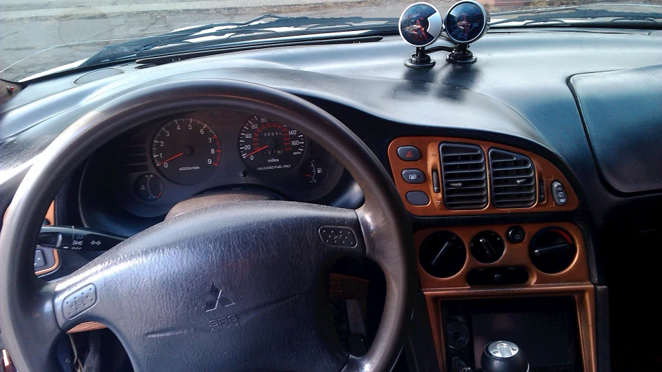 Mitsubishi Eclipse 2