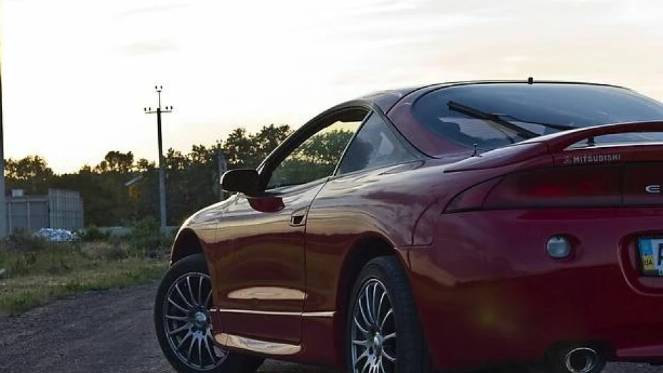 Mitsubishi Eclipse 2.0 2