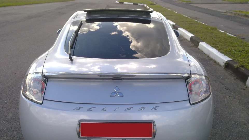 Mitsubishi Eclipse 4G 2