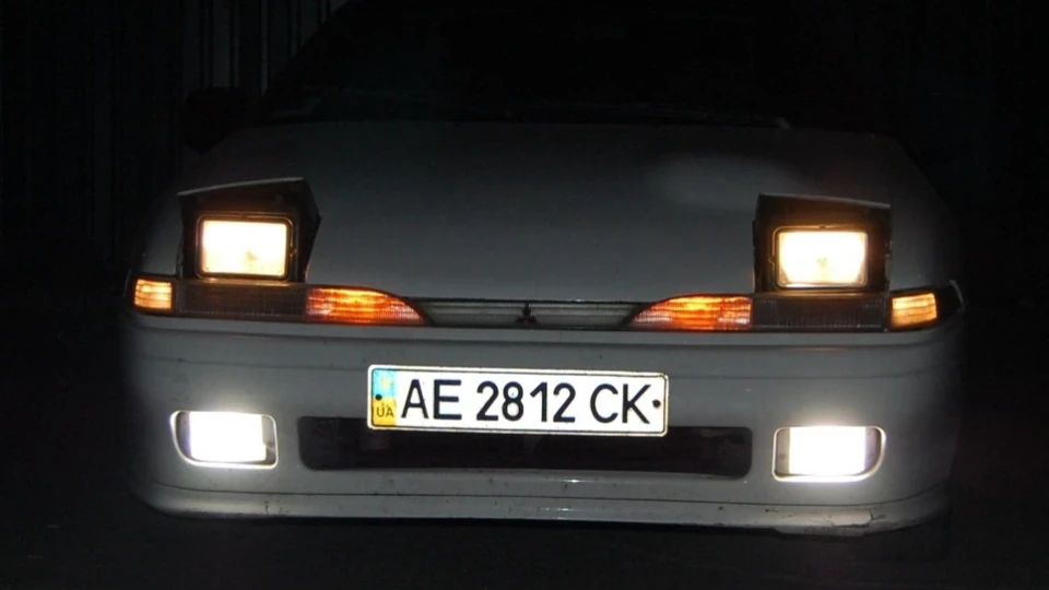Mitsubishi Eclipse Кнопа) 3