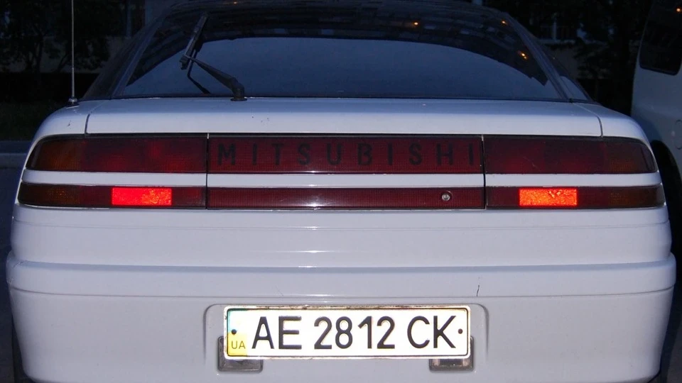 Mitsubishi Eclipse Кнопа) 5