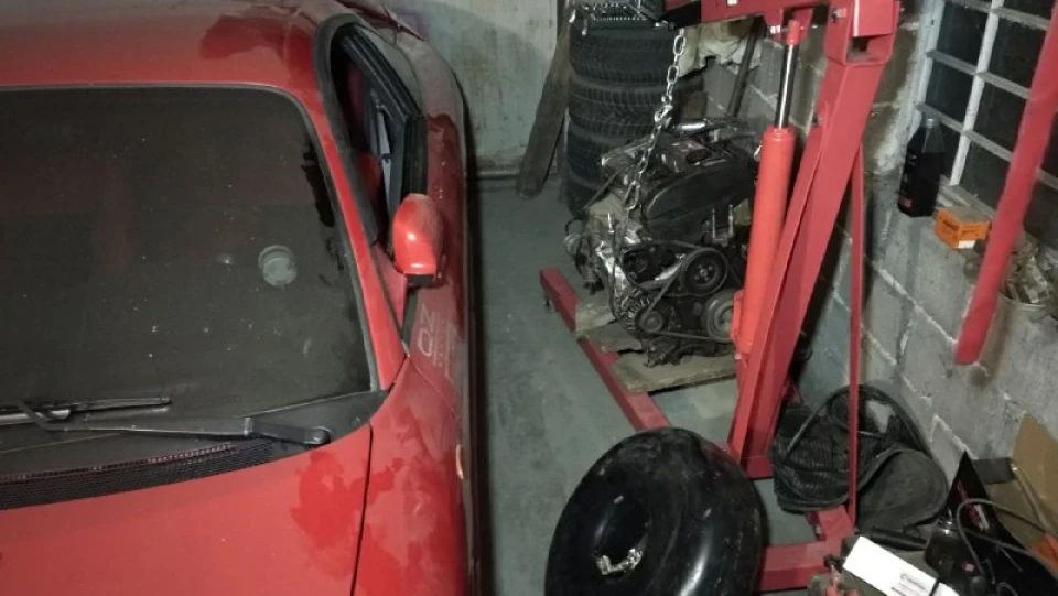 Mitsubishi Eclipse червоний металік2.0турбо 3