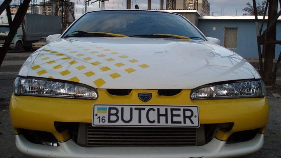 Mitsubishi Eclipse Жовтий