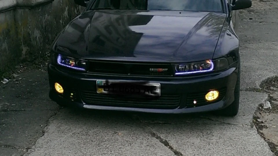 Mitsubishi Galant