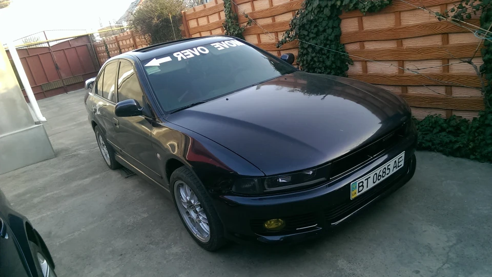 Mitsubishi Galant 3
