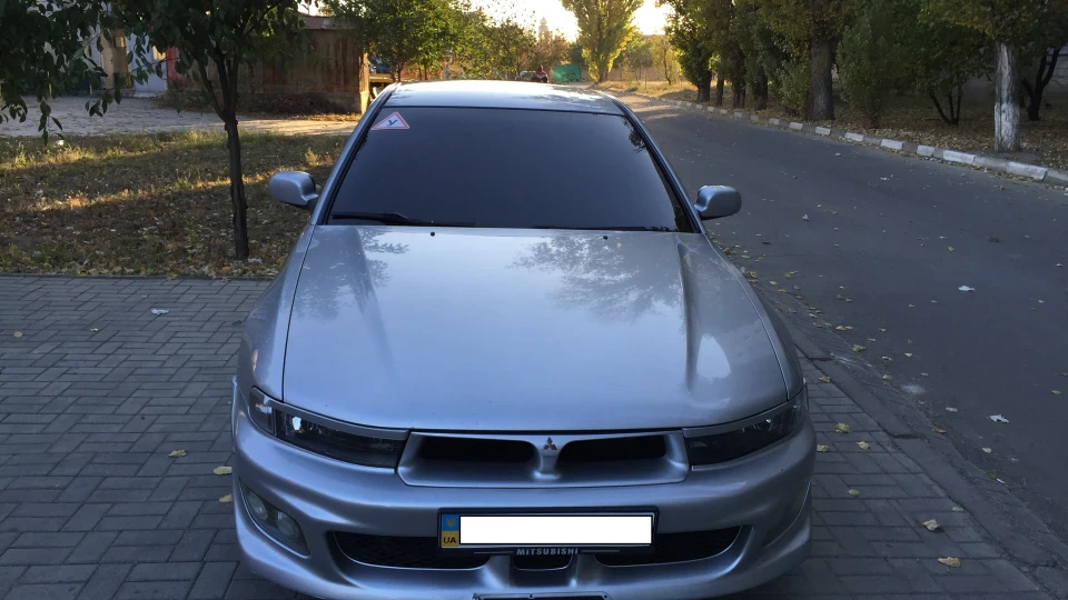 Mitsubishi Galant 2