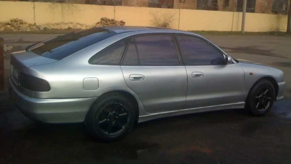 Mitsubishi Galant 2