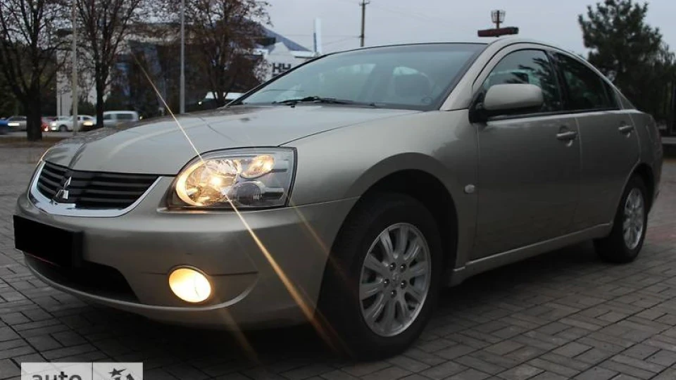 Mitsubishi Galant 5