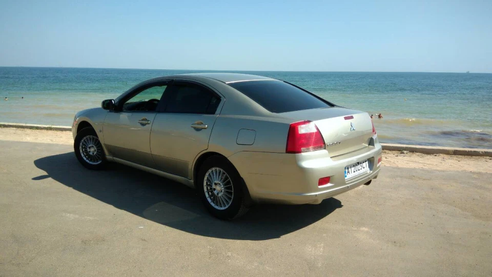 Mitsubishi Galant 2