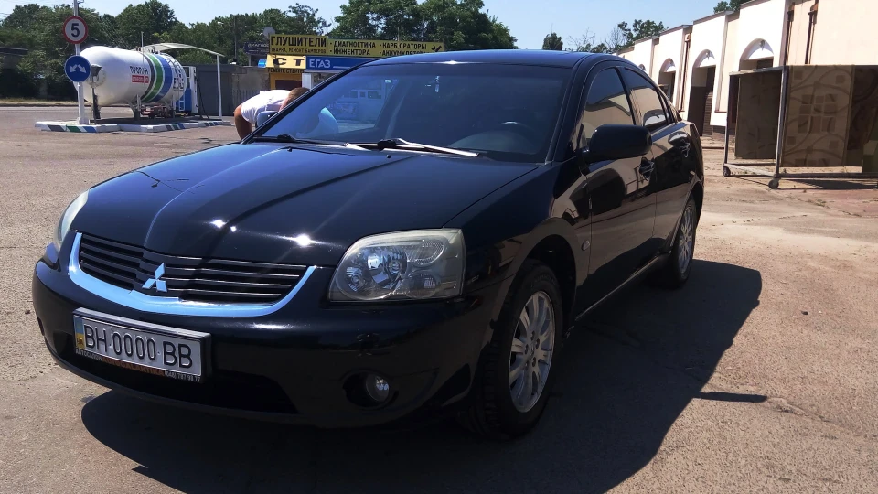 Mitsubishi Galant 2