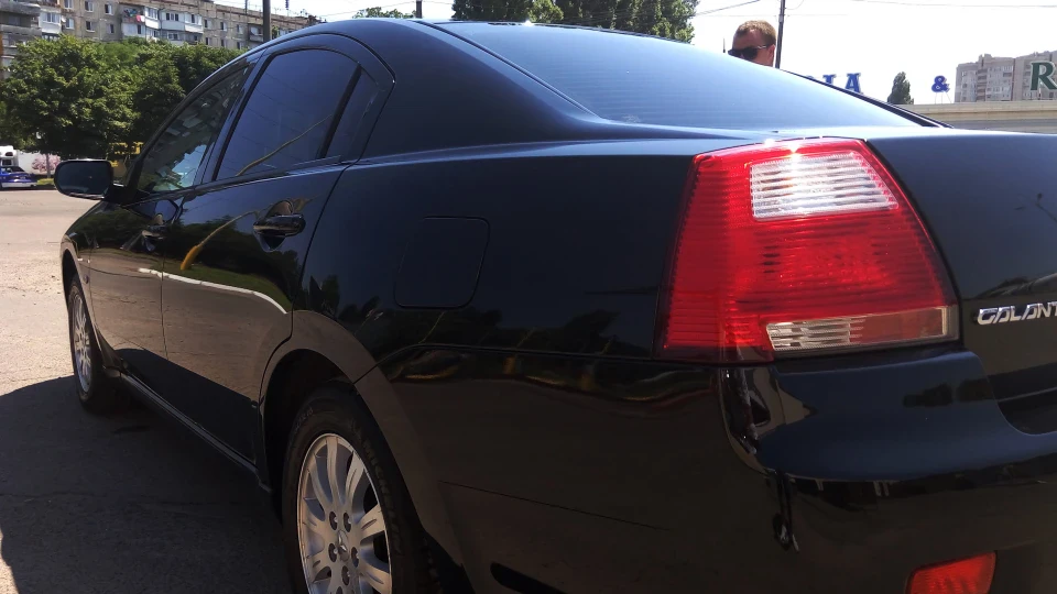 Mitsubishi Galant 3