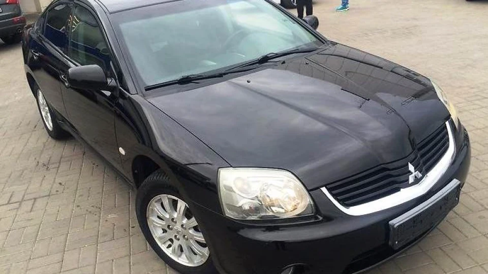 Mitsubishi Galant 5