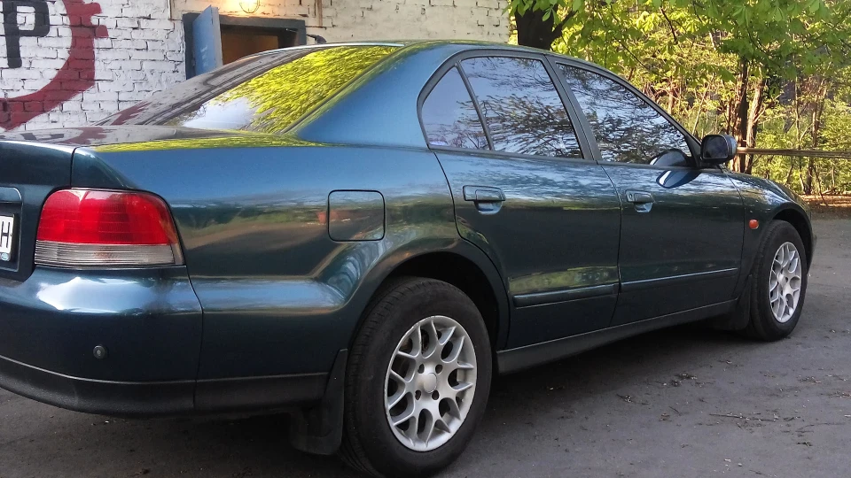 Mitsubishi Galant 2