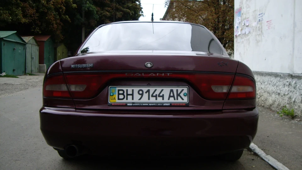 Mitsubishi Galant 2