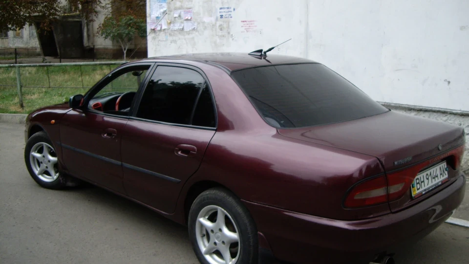 Mitsubishi Galant 3