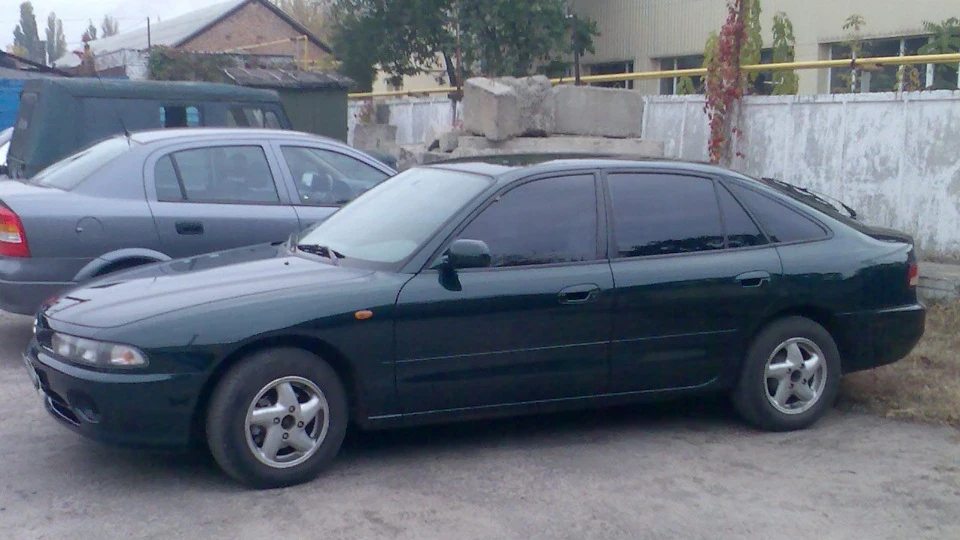 Mitsubishi Galant 2