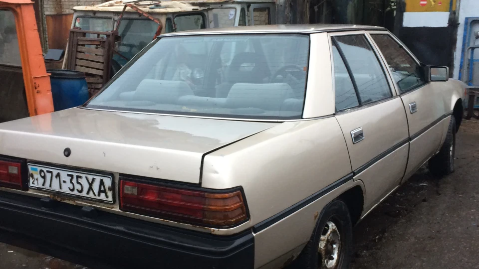 Mitsubishi Galant 2