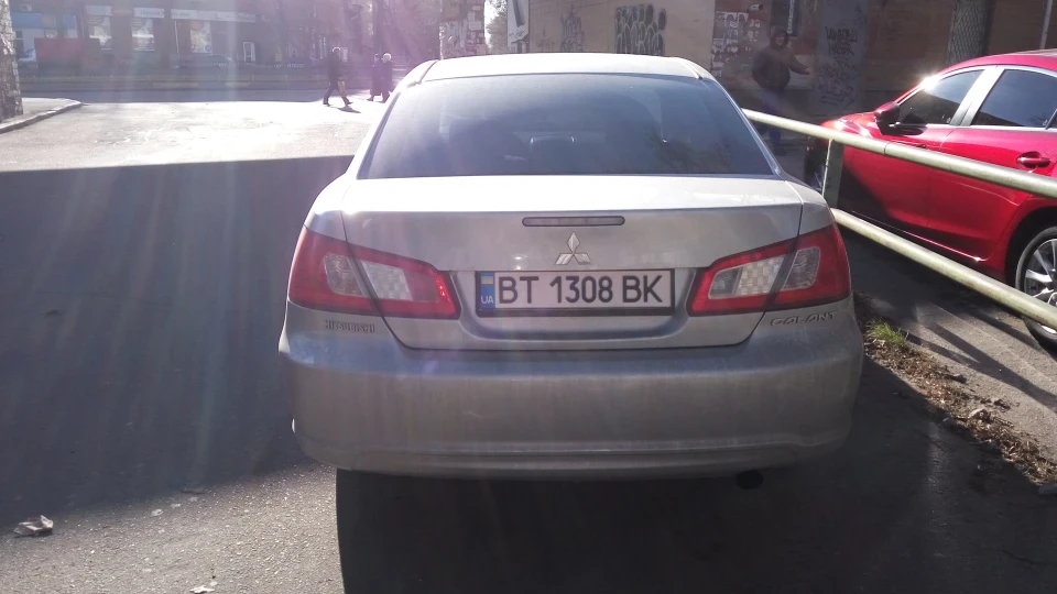 Mitsubishi Galant 2