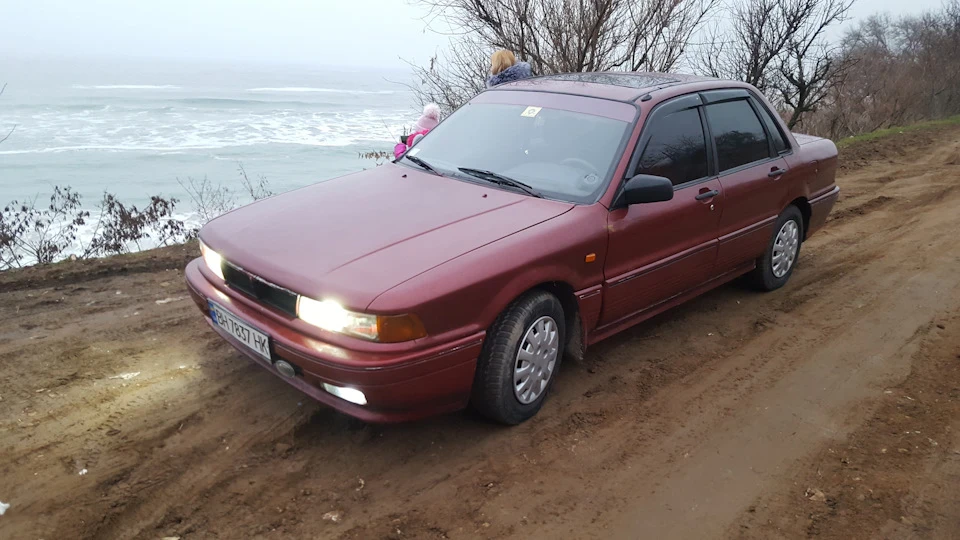 Mitsubishi Galant 2