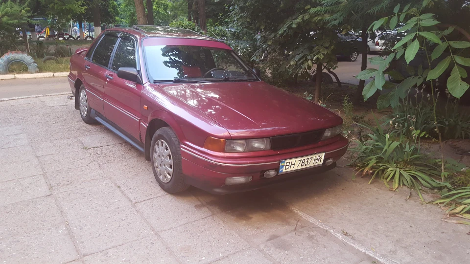 Mitsubishi Galant 5