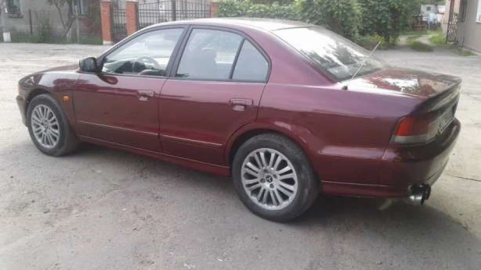 Mitsubishi Galant 2