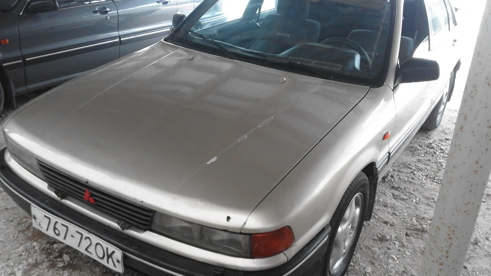 Mitsubishi Galant 2
