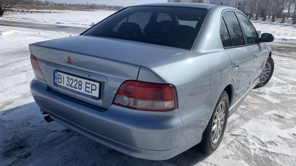 Mitsubishi Galant 5
